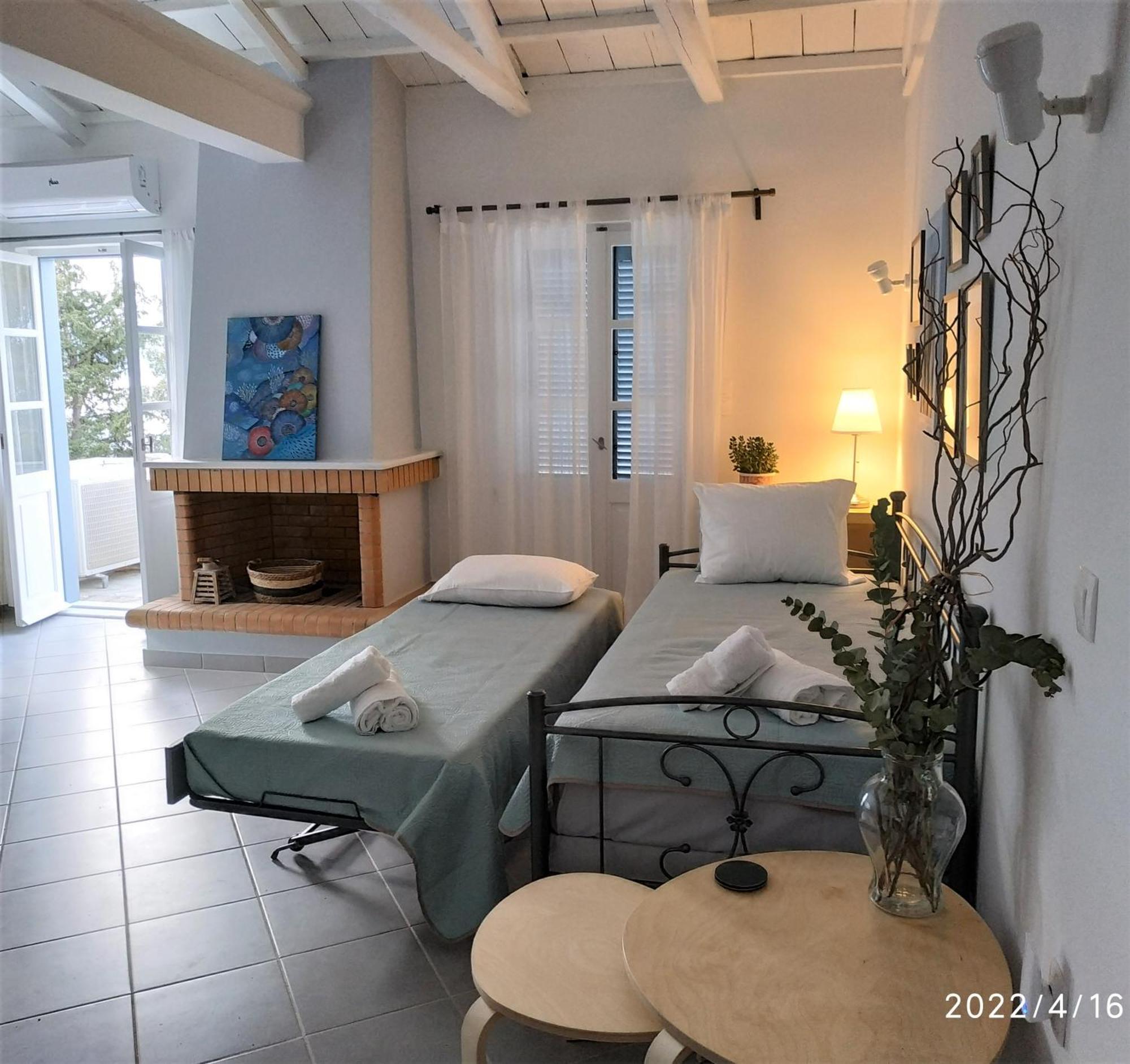 Pine Trees And Sea View Houses In Hydra - Daphne, Chloe, Myrto, Eleni Ruang foto