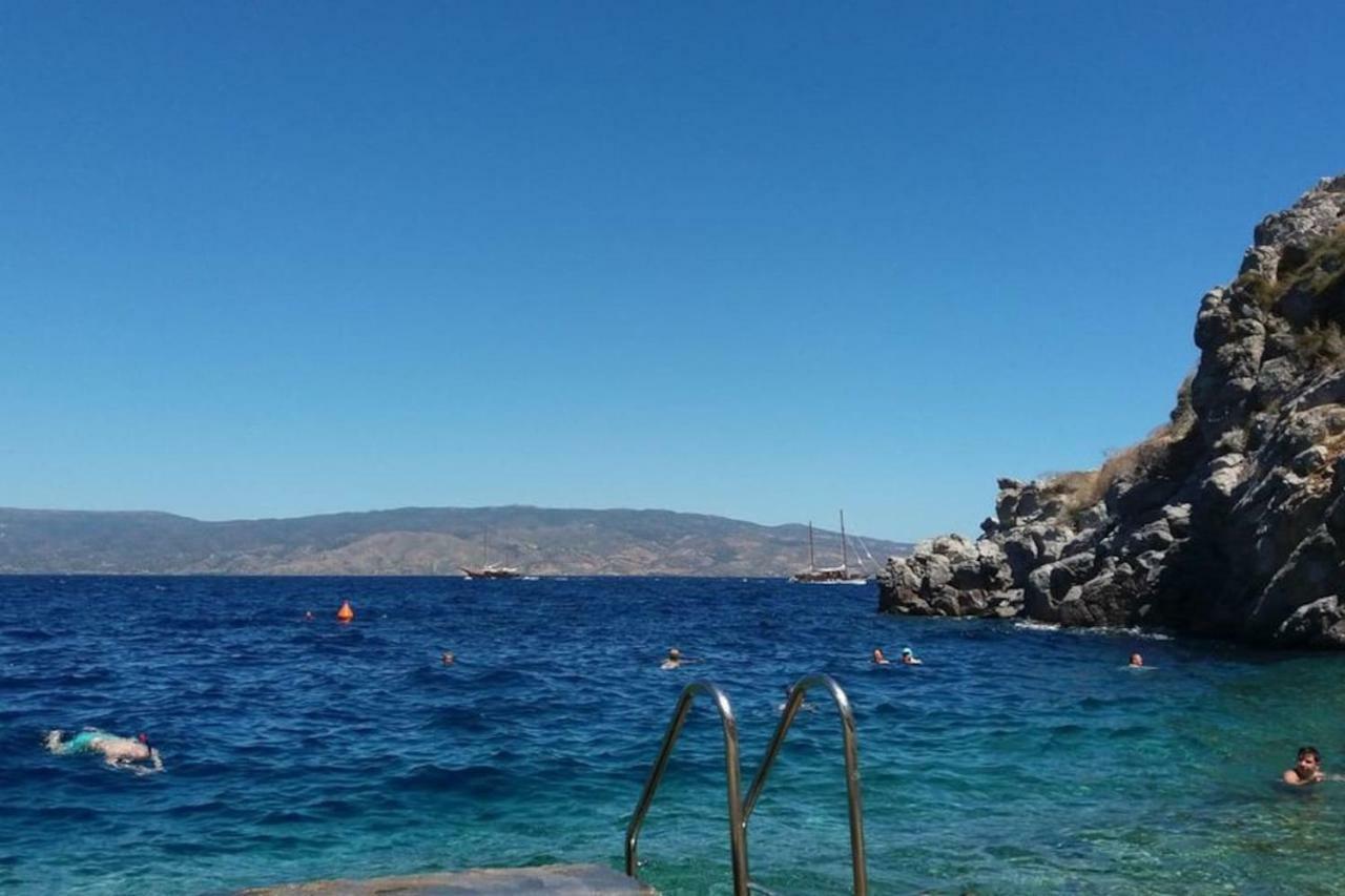 Pine Trees And Sea View Houses In Hydra - Daphne, Chloe, Myrto, Eleni Bagian luar foto